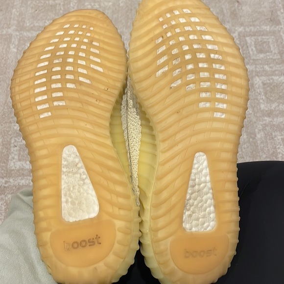 Yeezy Boost 350 “Butter” - Picture 5 of 9